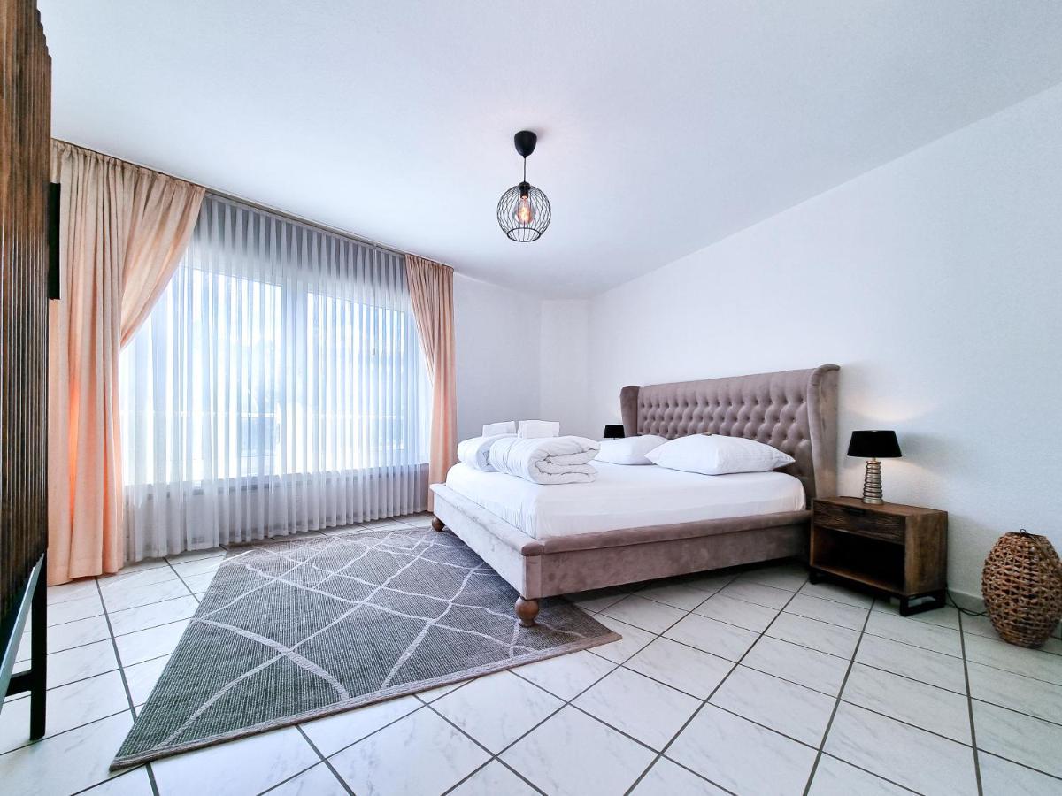 Alpha Apartments Есен Екстериор снимка
