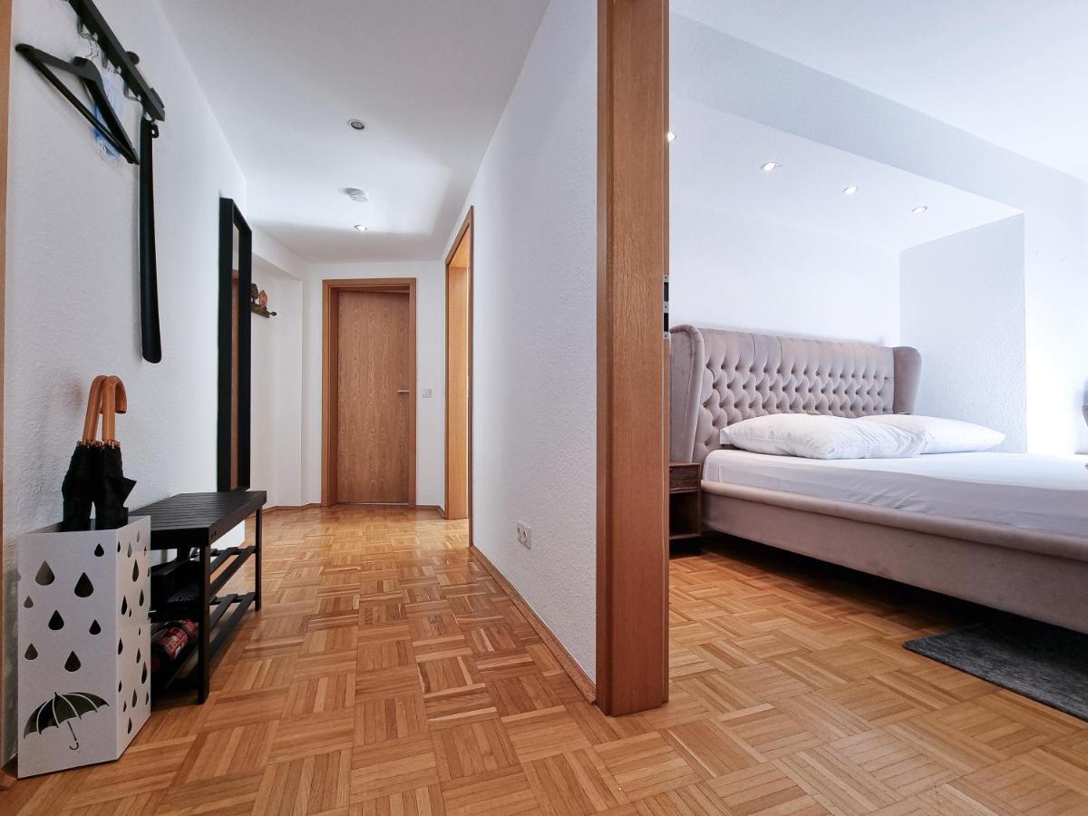 Alpha Apartments Есен Екстериор снимка