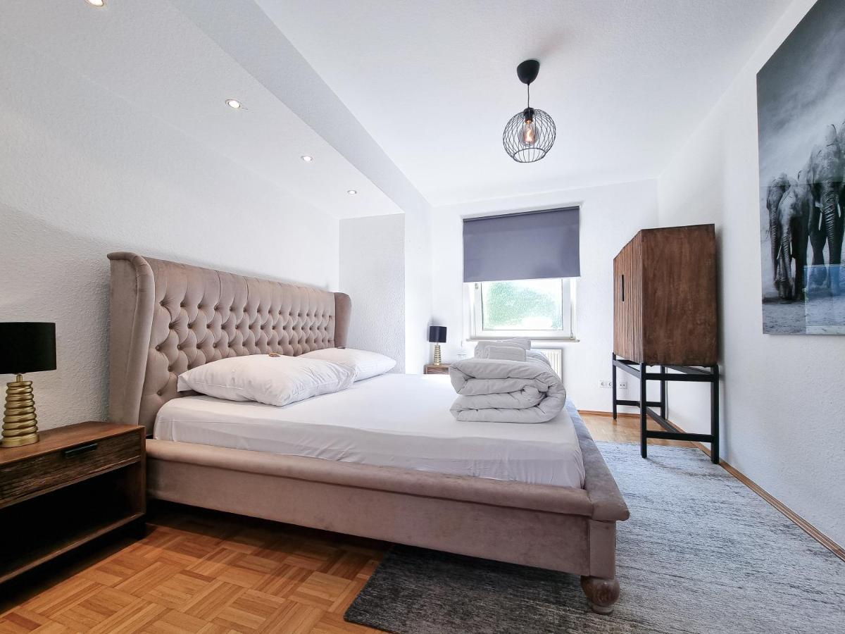 Alpha Apartments Есен Екстериор снимка