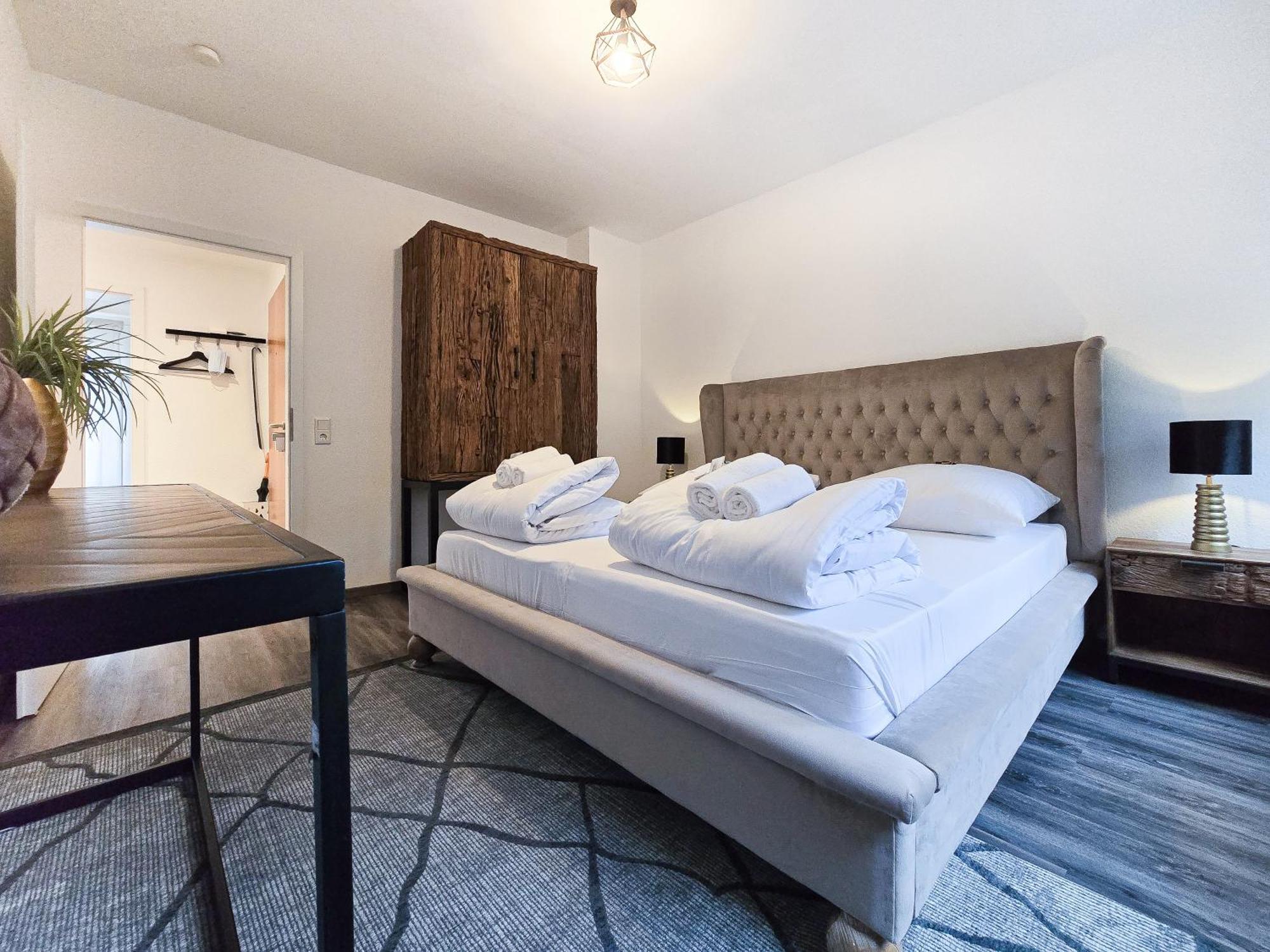 Alpha Apartments Есен Екстериор снимка
