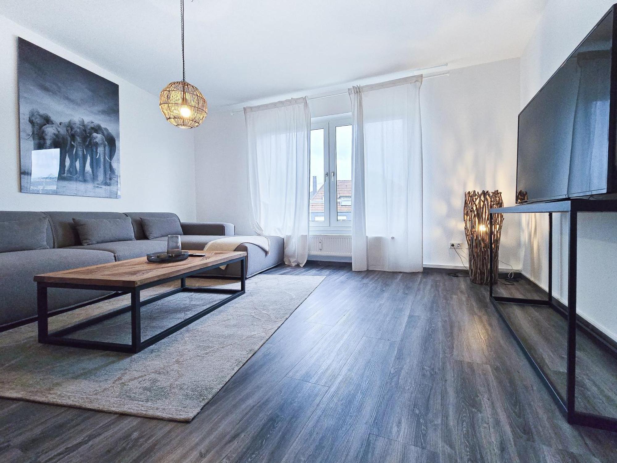 Alpha Apartments Есен Екстериор снимка