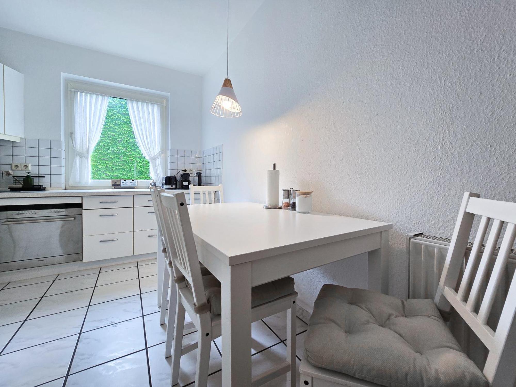 Alpha Apartments Есен Екстериор снимка